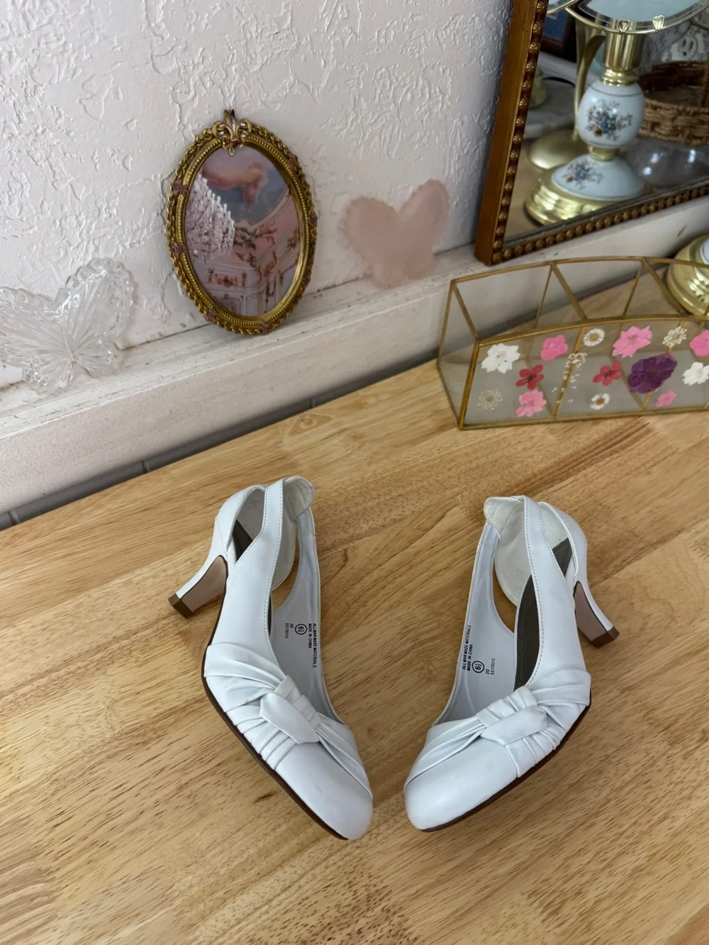 2000’s Soda White Ruched Bow Cutout Kitten Heel Pumps Size 6.5 Y2K BalletCore
